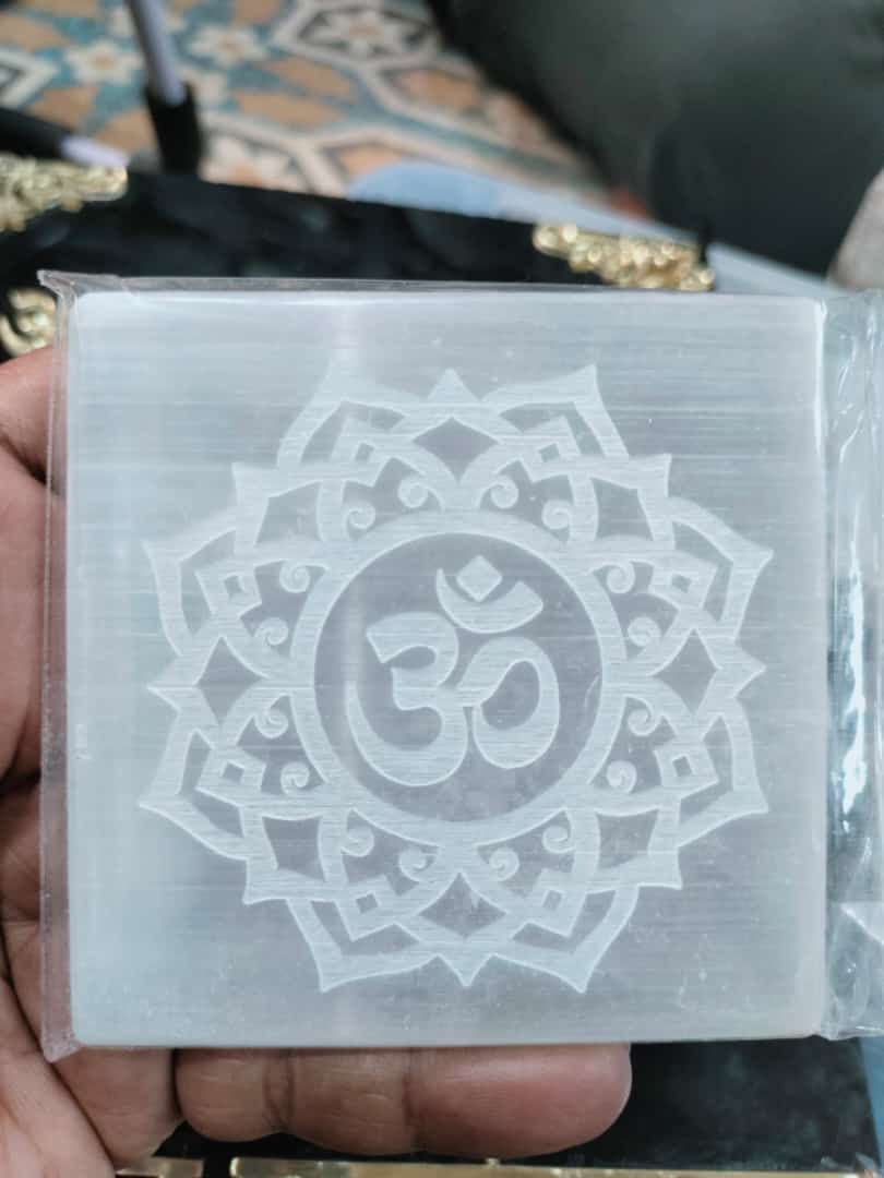 Selenite Energy Plate (Chakra / Sri Yantra / Om) – Crystal Charging & Energy Cleansing Board for Meditation, Healing & Positive Vibes