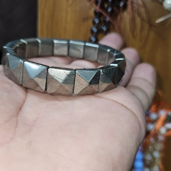 Pyrite Pyramid Bracelet – Reiki Energised Confidence & Protection Bracelet | Adjustable Fit