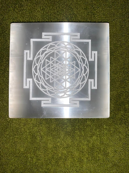 Selenite Energy Plate (Chakra / Sri Yantra / Om) – Crystal Charging & Energy Cleansing Board for Meditation, Healing & Positive Vibes