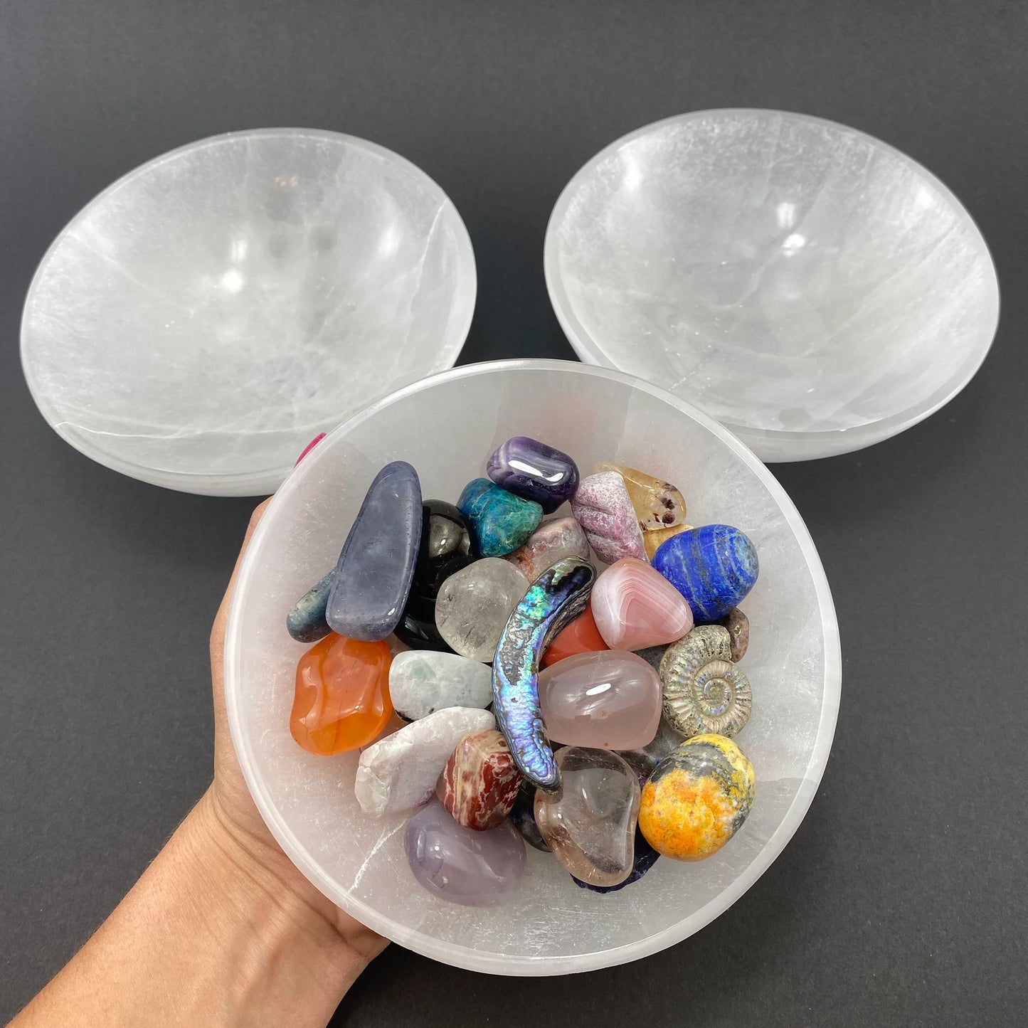 Recharge, cleanse and energise your crystals with our Premium Morroco Natural Selenite Charging Bowl. Perfect for crystal healing, meditation & positive energy